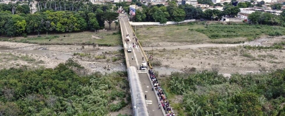 Colombia and Venezuela sign an agreement to search for the