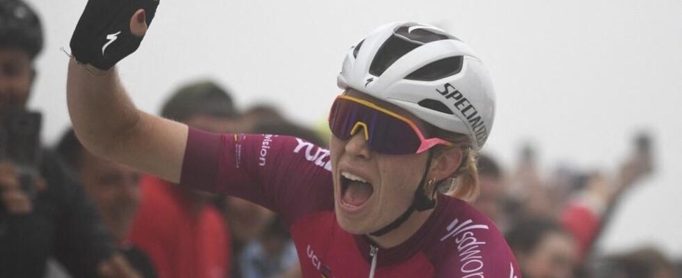 Demi Vollering wins at the top of the Tourmalet and