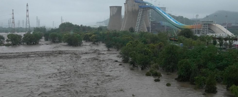 Heavy downpours – at least two dead in Beijing