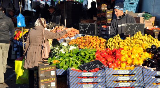 In France inflation slows but fruits and vegetables continue to