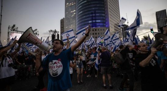 Last minute Law that caused protests in Israel approved