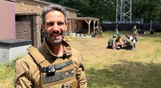 Lennart from Baarn teaches volunteers in Ukraine how to save