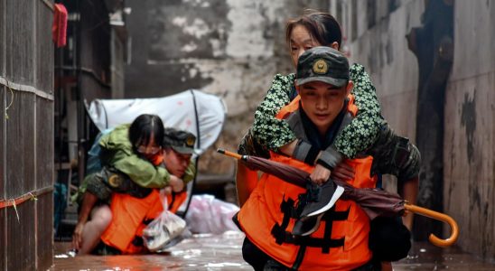 Many dead in rainy weather in China