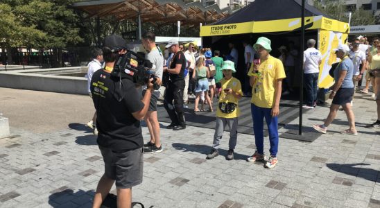 Media Pitchounes neighborhood towers at the Tour de France