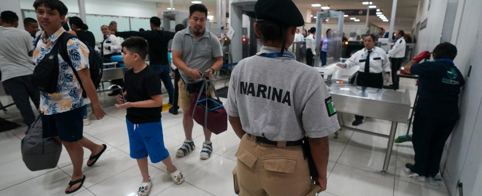 Mexicos military takes over airport