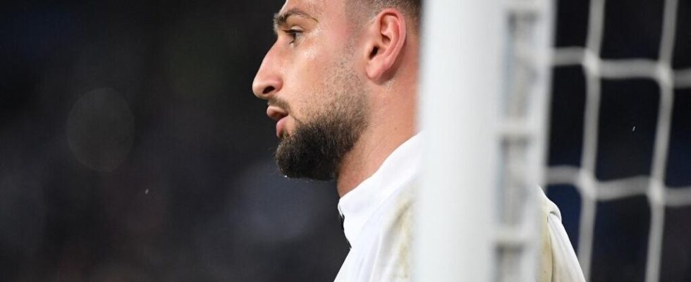 PSG goalkeeper Gianluigi Donnarumma and his partner burglarized at their