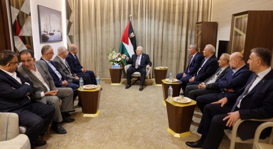 Palestinian factions unite in Egypt to try to end divisions