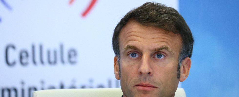 Riots Macron faced with the stiffening of public opinion