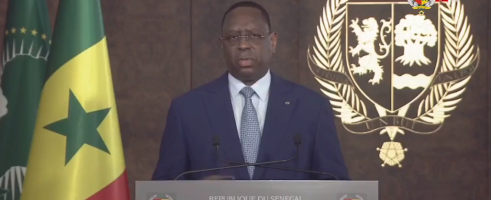 Senegal Macky Sall announces that he will not be a