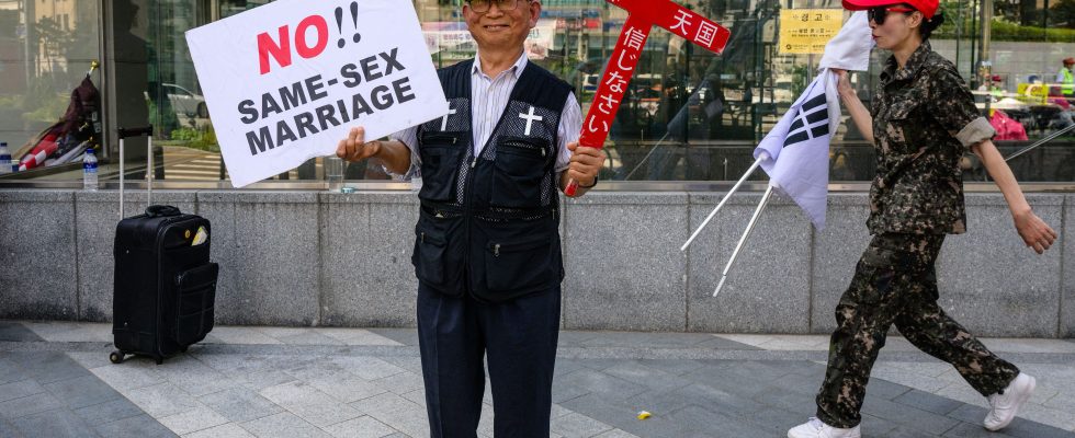 South Korea gay pride symbol of tensions between conservatives and