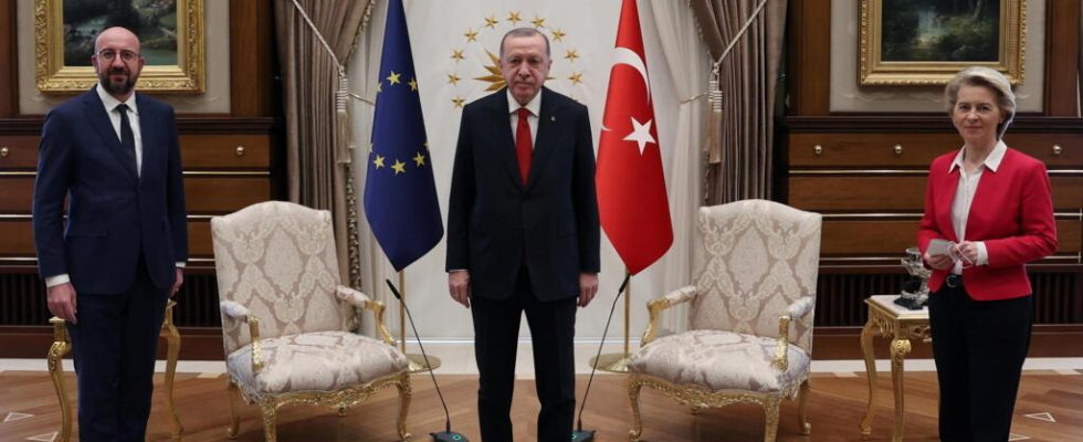 The European Union begins a rapprochement with Turkey