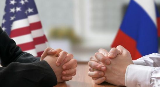 The claim that the US and Russian officials were meeting