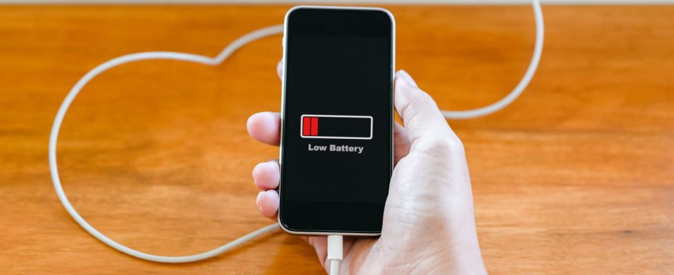 There is a simple setting to reduce battery consumption on