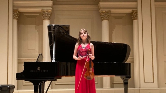 Violinist Eline 12 from Bilthoven wins Grand Prix award from