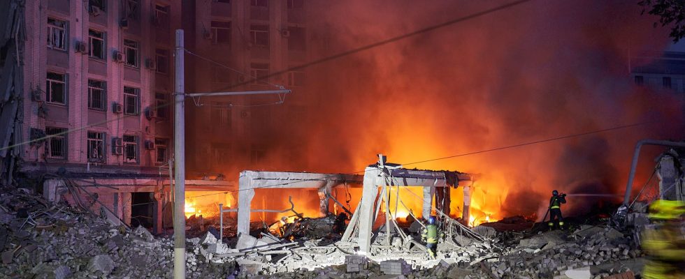 War in Ukraine Russian missile hits building in Dnipro at