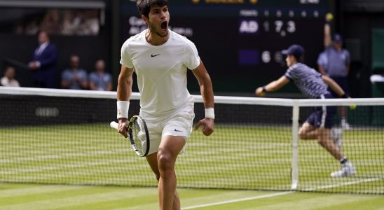 Wimbledon 2023 LIVE Alcaraz lead two sets to one