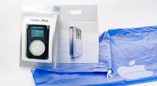 An original iPod model sold for record price