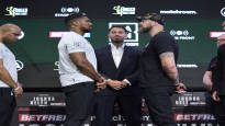 Anthony Joshua poked fun at Robert Heleniuss doubters Finnish