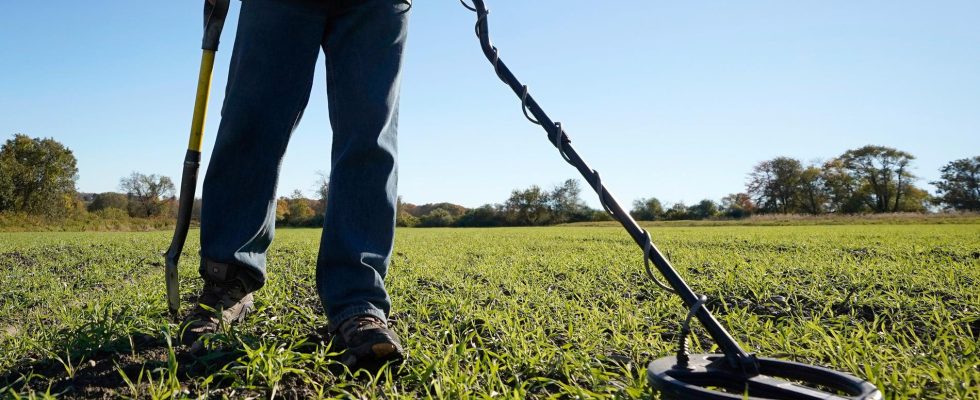 Condemned for metal detector