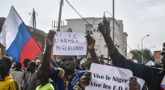 Coup detat in Niger France prepares the evacuation of its