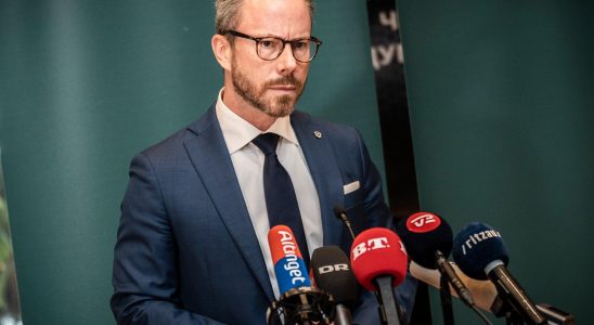 Danish defense minister admits mistakes