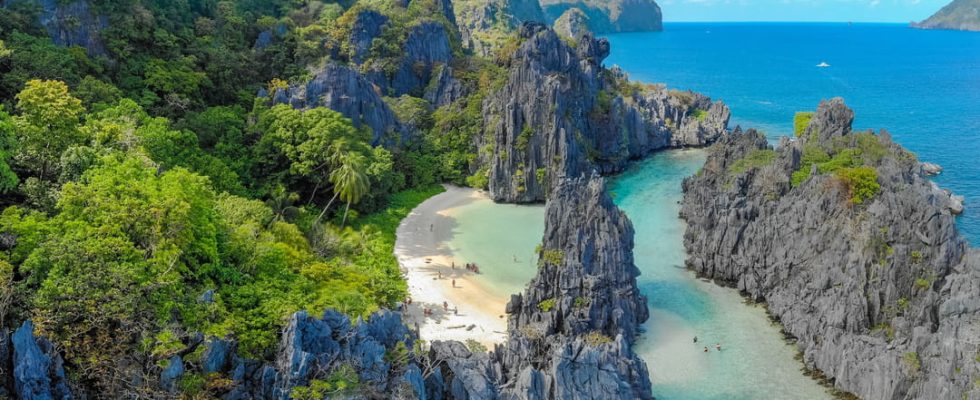 El Nido and Bacuit Bay Islands Palawan