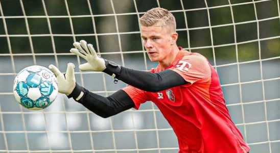 FC Utrecht goalkeeper Raatsie in the pre selection of the Dutch