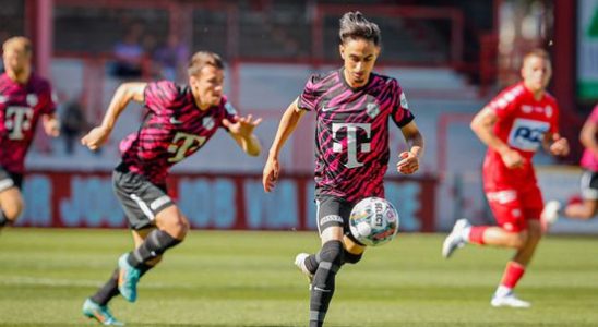 FC Utrecht players Boussaid Brouwers and Mamengi on their way