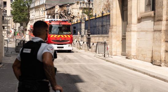 Fire on Ile Saint Denis 3 dead and 19 injured