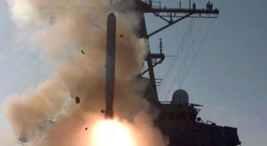 For its long range defense Australia orders Tomahawk missiles from the