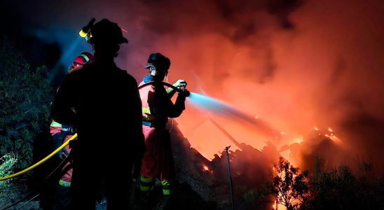 Forest fire in Spanish border town several evacuated