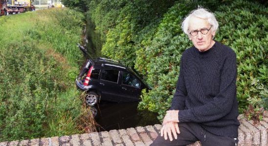 Harm Jan drove his wifes car into the canal at