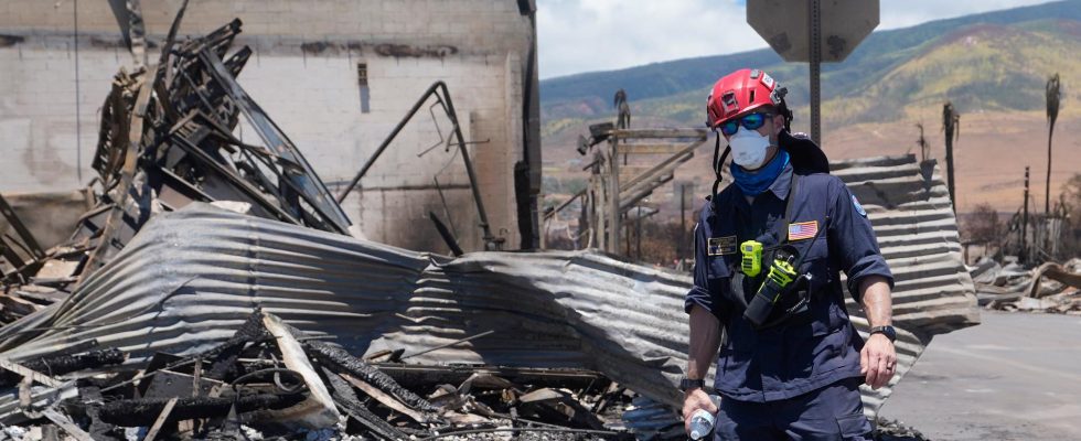 Intensive search for fire victims