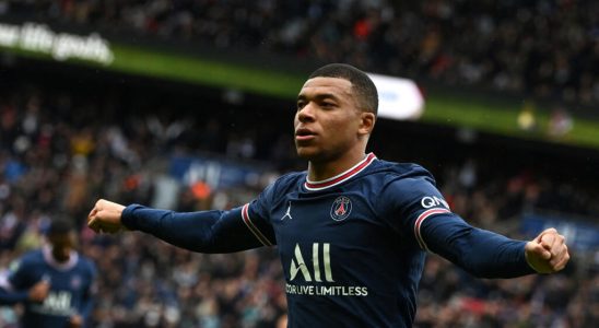 Kylian Mbappe returns to the PSG first team