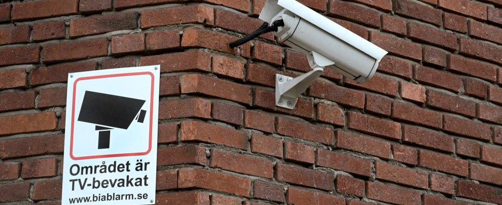 More schools want surveillance cameras