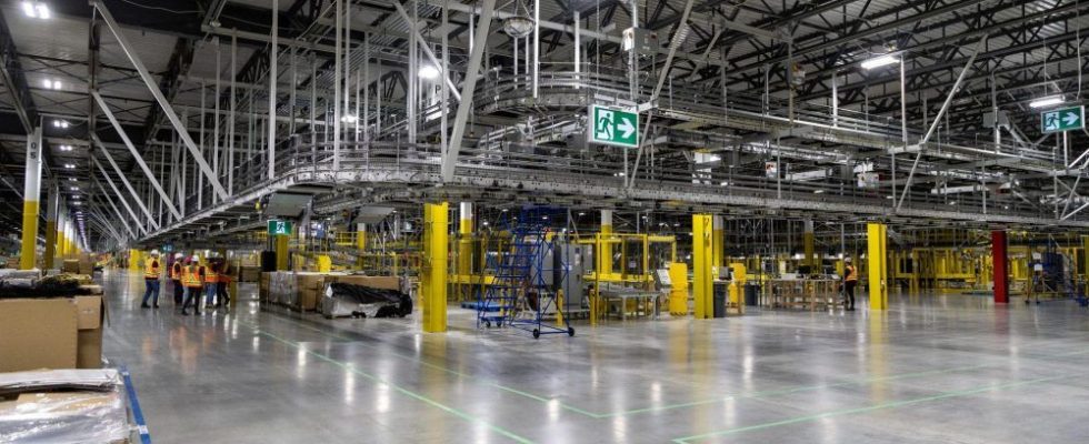 PHOTOS Inside Amazons new fulfillment center