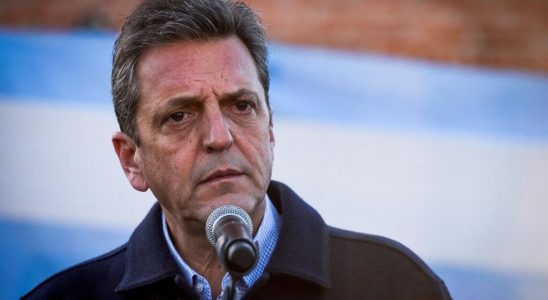 Presidential in Argentina Minister Sergio Massa tries to regain control