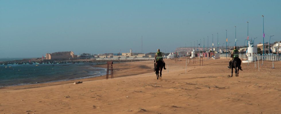 Record hot in Morocco over 50 degrees