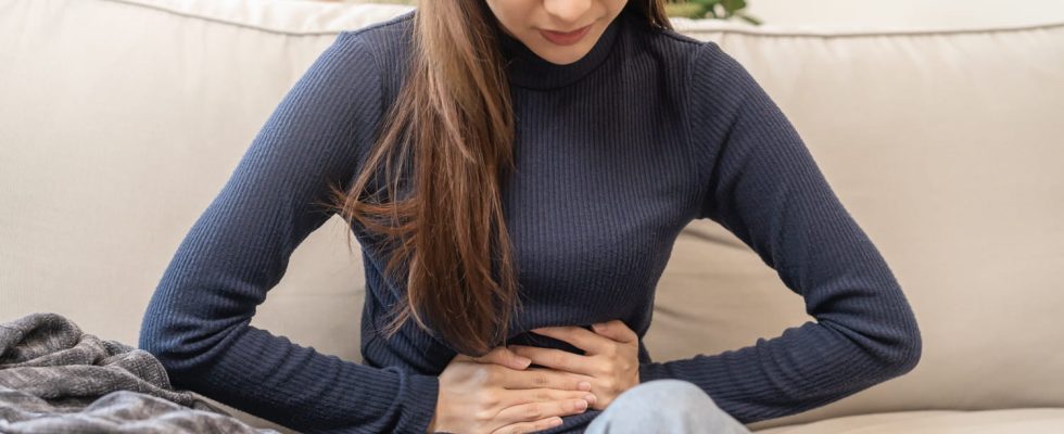 Stomach ulcer symptoms how does it start