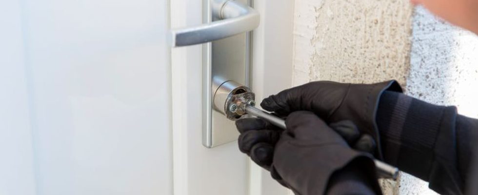 Thanks to this new trick burglars will know if you