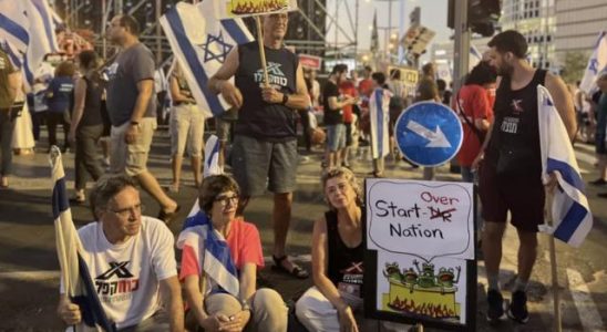 The crisis in Israel is growing Many Israelis are considering