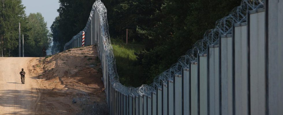 Threats make Poland strengthen its border with Belarus