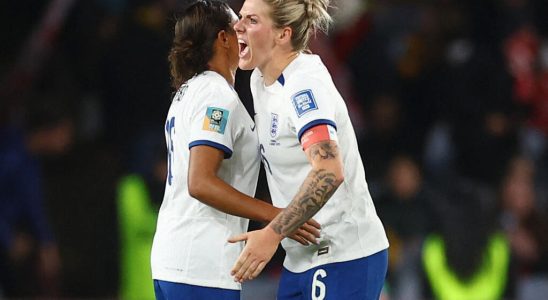 Womens World Cup England dismisses surprise Colombia and joins Australia