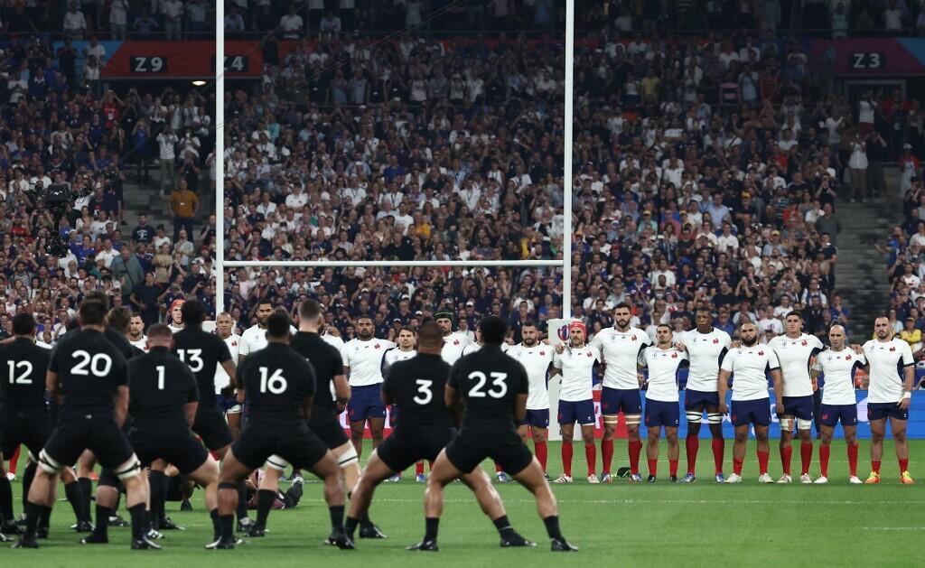 The French against the haka of the All Blacks, September 8, 2023.