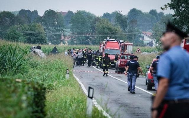 Aerobatic plane crashed in Italy 5 year old girl died