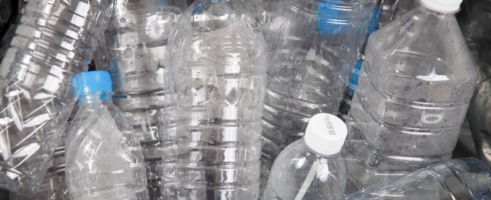 Bottled water offered to vulnerable amidst Wheatley Tilbury advisory