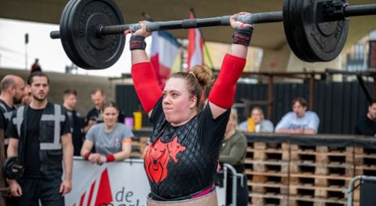 Christel and Chelsea participate in Strongest Woman in the Netherlands