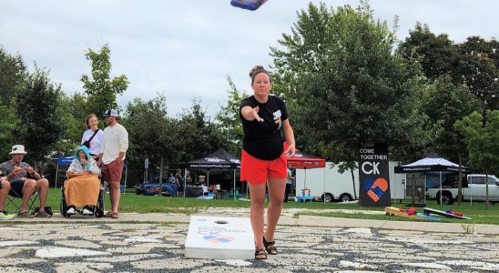 Cornhole tournament brings out crowd to Kingston Park