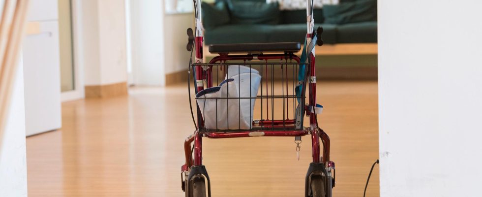 Deaths in nursing homes are under criminal investigation