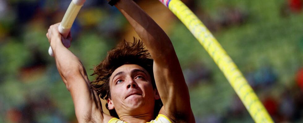 Duplantis sets a new pole vault world record with 623